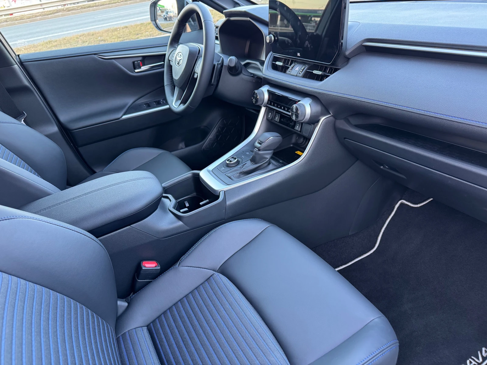 Toyota Rav4 5km/2.5-4x4/360/JBL  - изображение 9