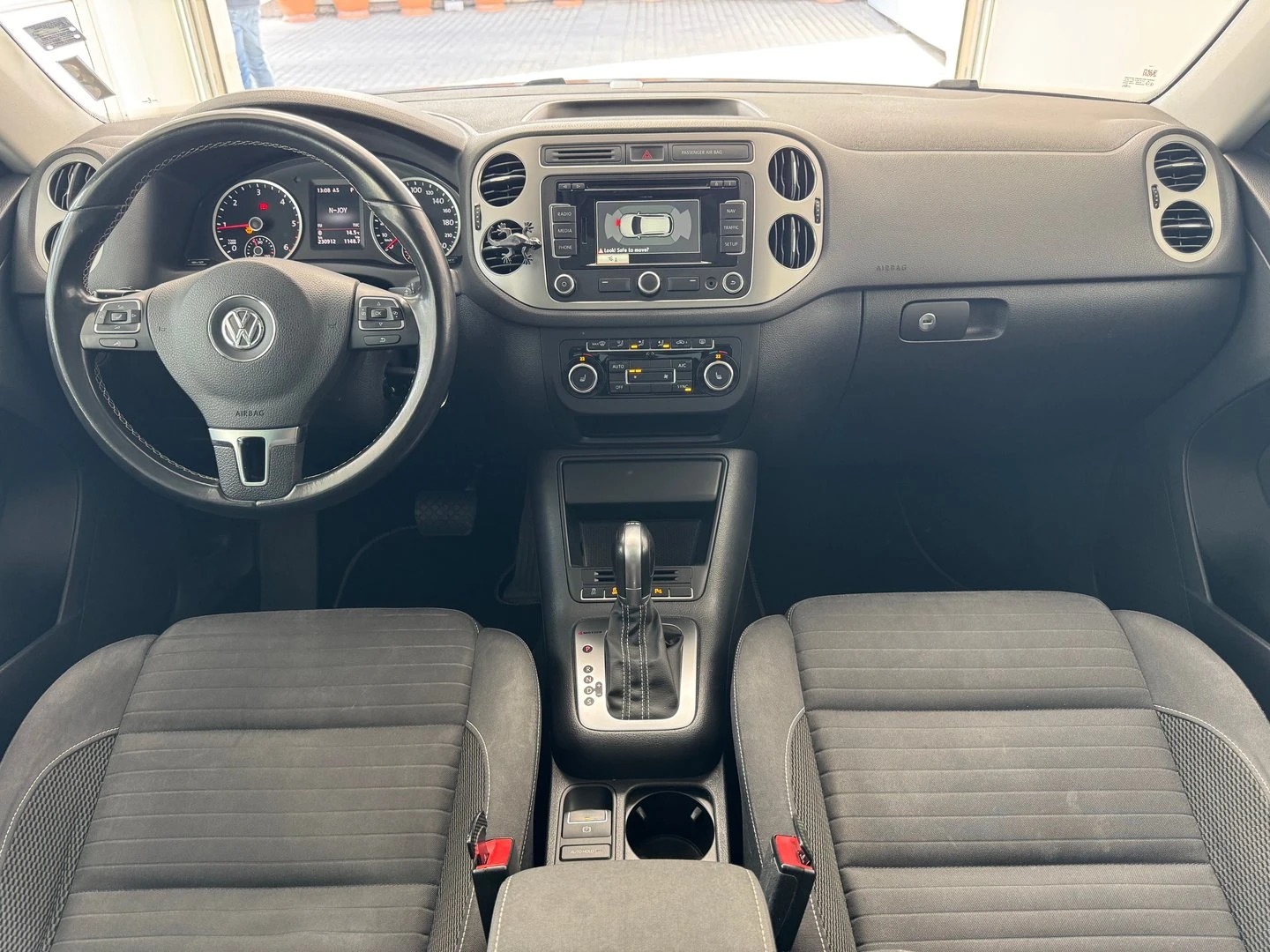 VW Tiguan Sport&Style 2.0TDI BMT 4MOTION - изображение 6