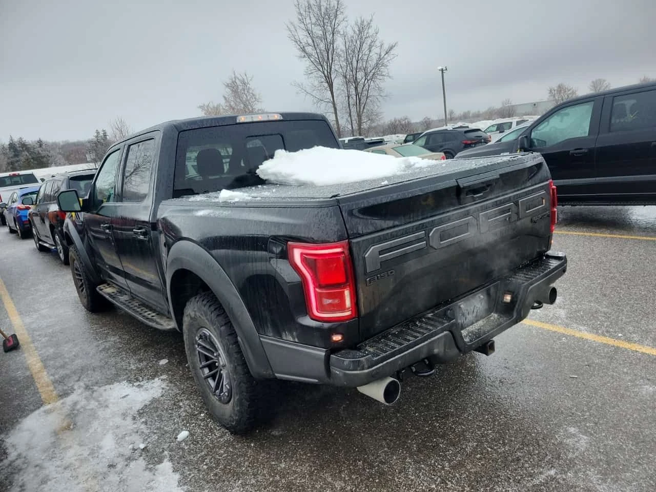 Ford F150 RAPTOR CREW CAB SHORT BED /CARFAX/ 4x4/Кожа/2Ключа, снимка 4 - Автомобили и джипове - 53715260
