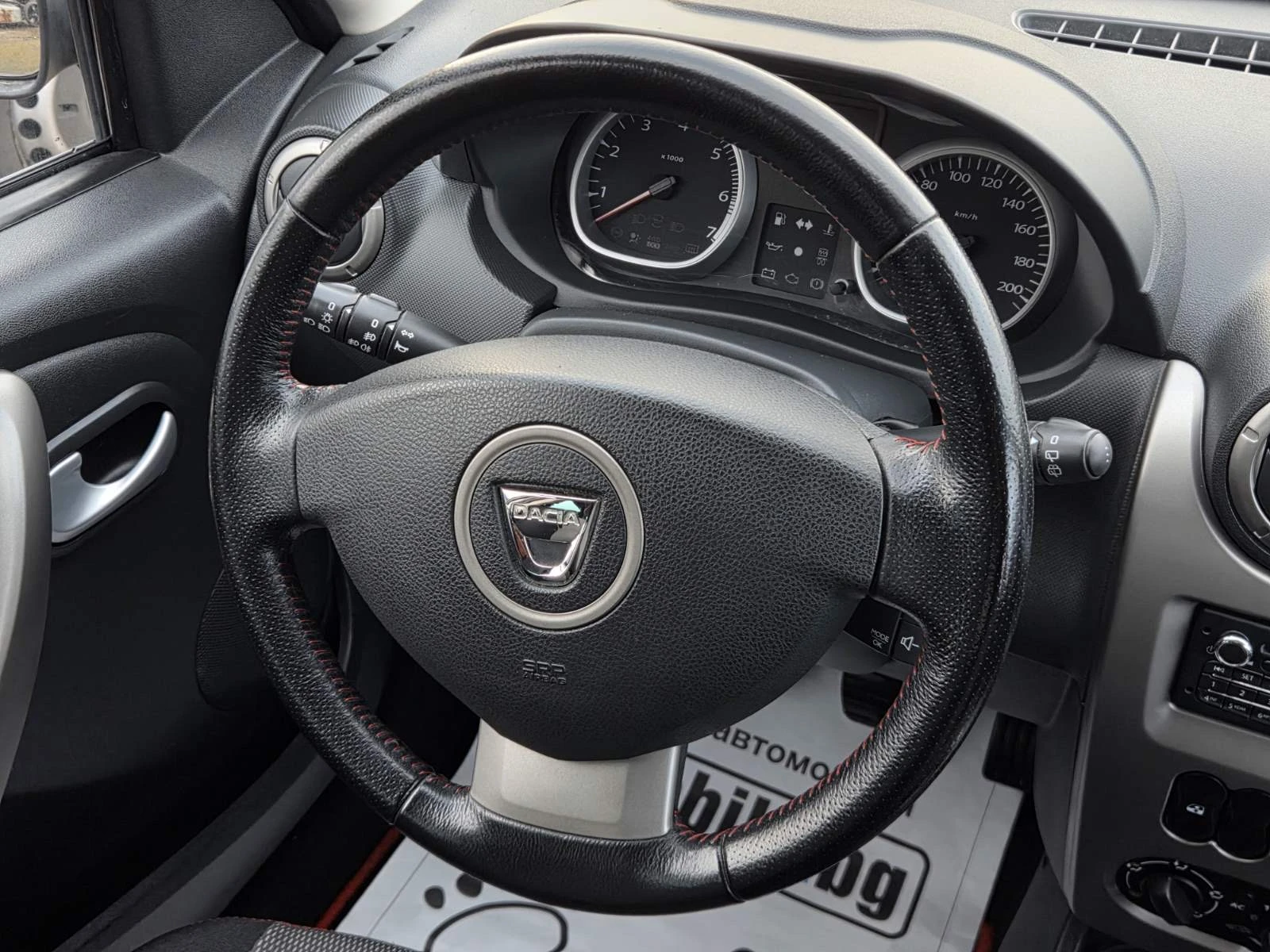 Dacia Duster 1.5DCI/4x4, снимка 14 - Автомобили и джипове - 53727977