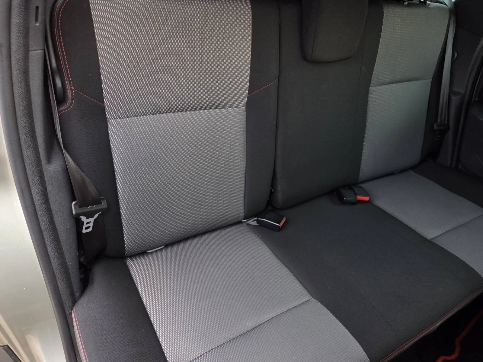 Dacia Duster 1.5DCI/4x4, снимка 9 - Автомобили и джипове - 53727977