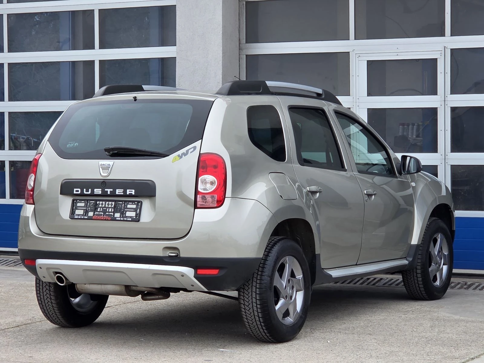 Dacia Duster 1.5DCI/4x4, снимка 3 - Автомобили и джипове - 53727977