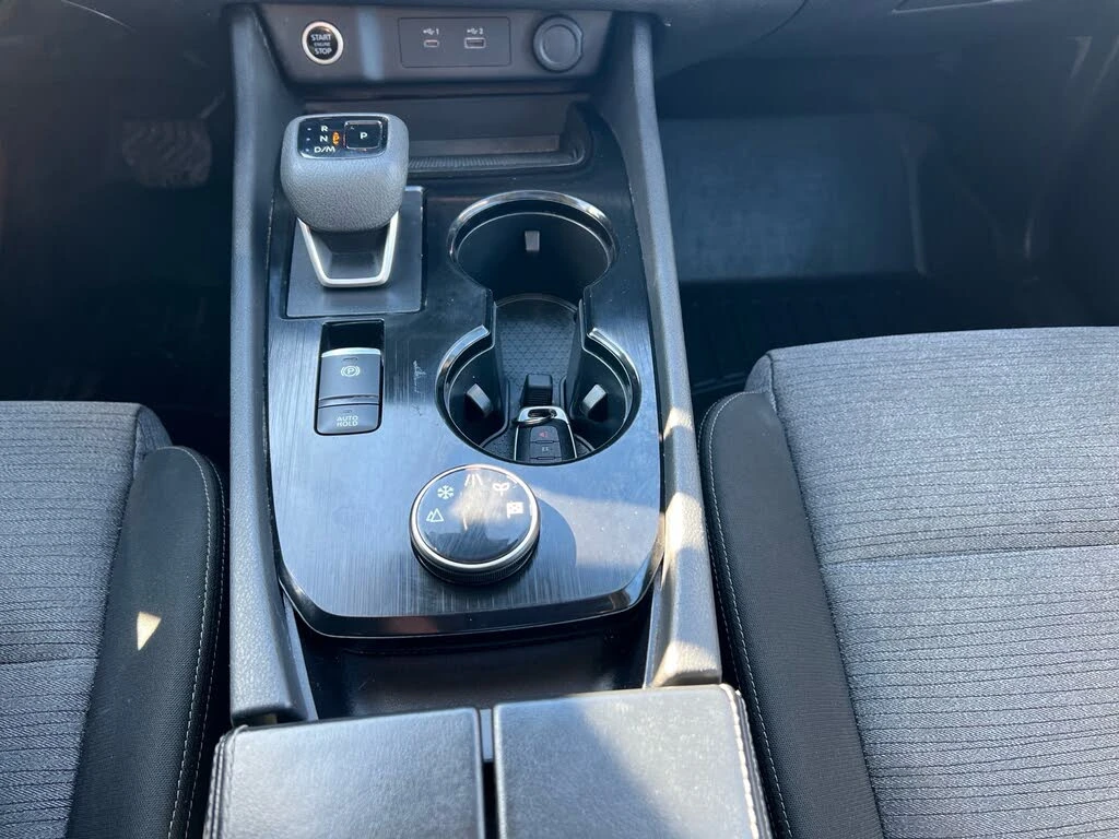 Nissan Rogue SV* MONROOF* ПАНОРАМА* 360 КАМЕРИ* ПОДГРЕВ* КЕЙЛЕС, снимка 13 - Автомобили и джипове - 53799951