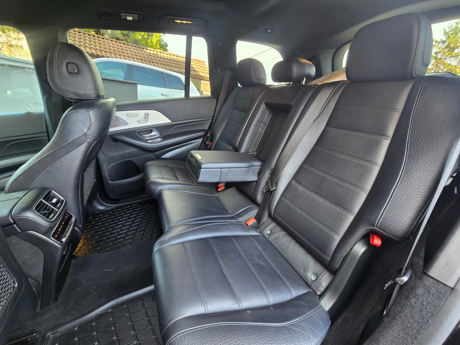 Mercedes-Benz GLS 400 d AMG Full, снимка 14 - Автомобили и джипове - 54125759