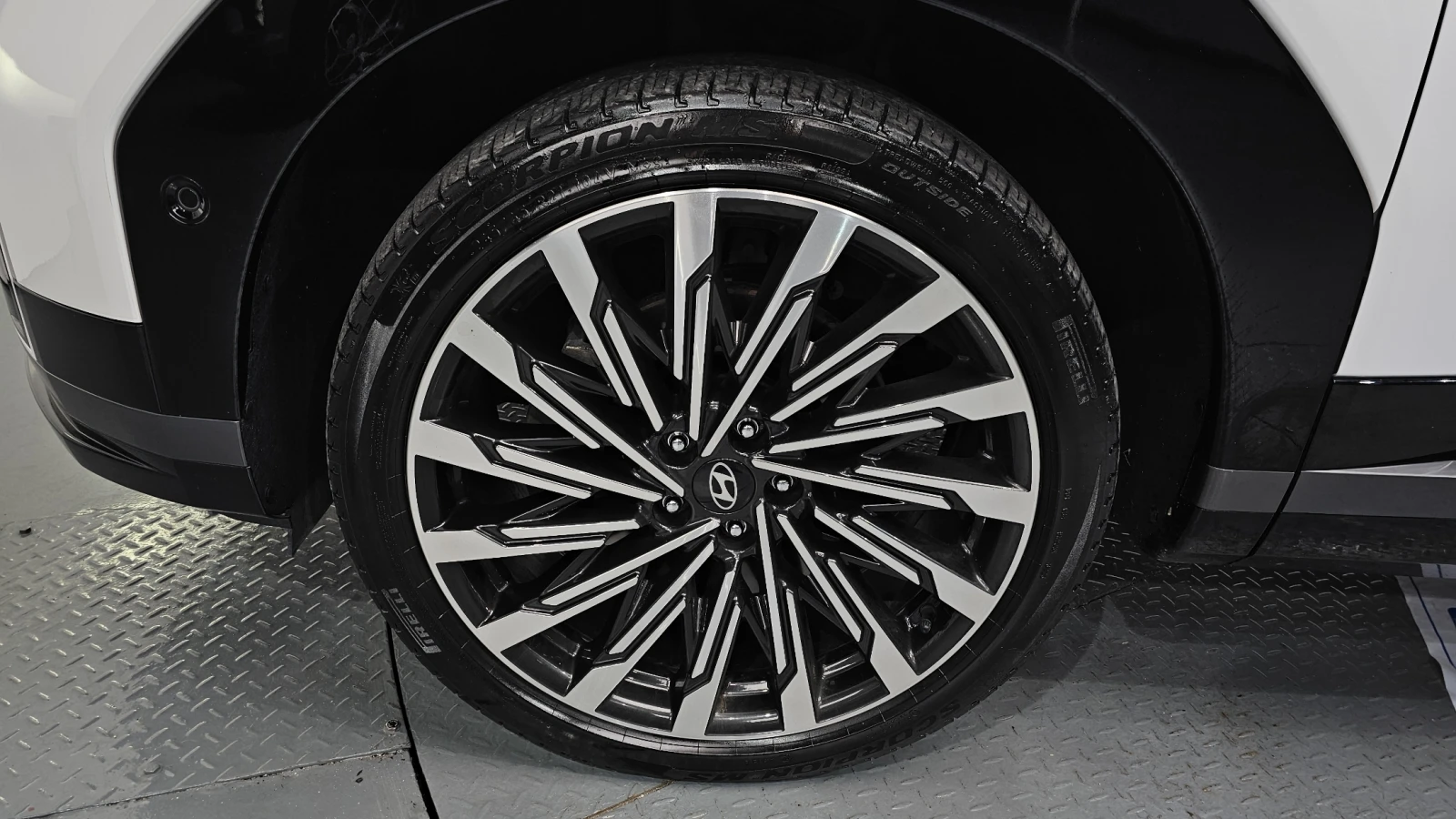 Hyundai Santa fe 2.5T Calligraphy* МАСАЖ* BLIND SPOT* КРАЙНА ЦЕНА, снимка 5 - Автомобили и джипове - 55451986