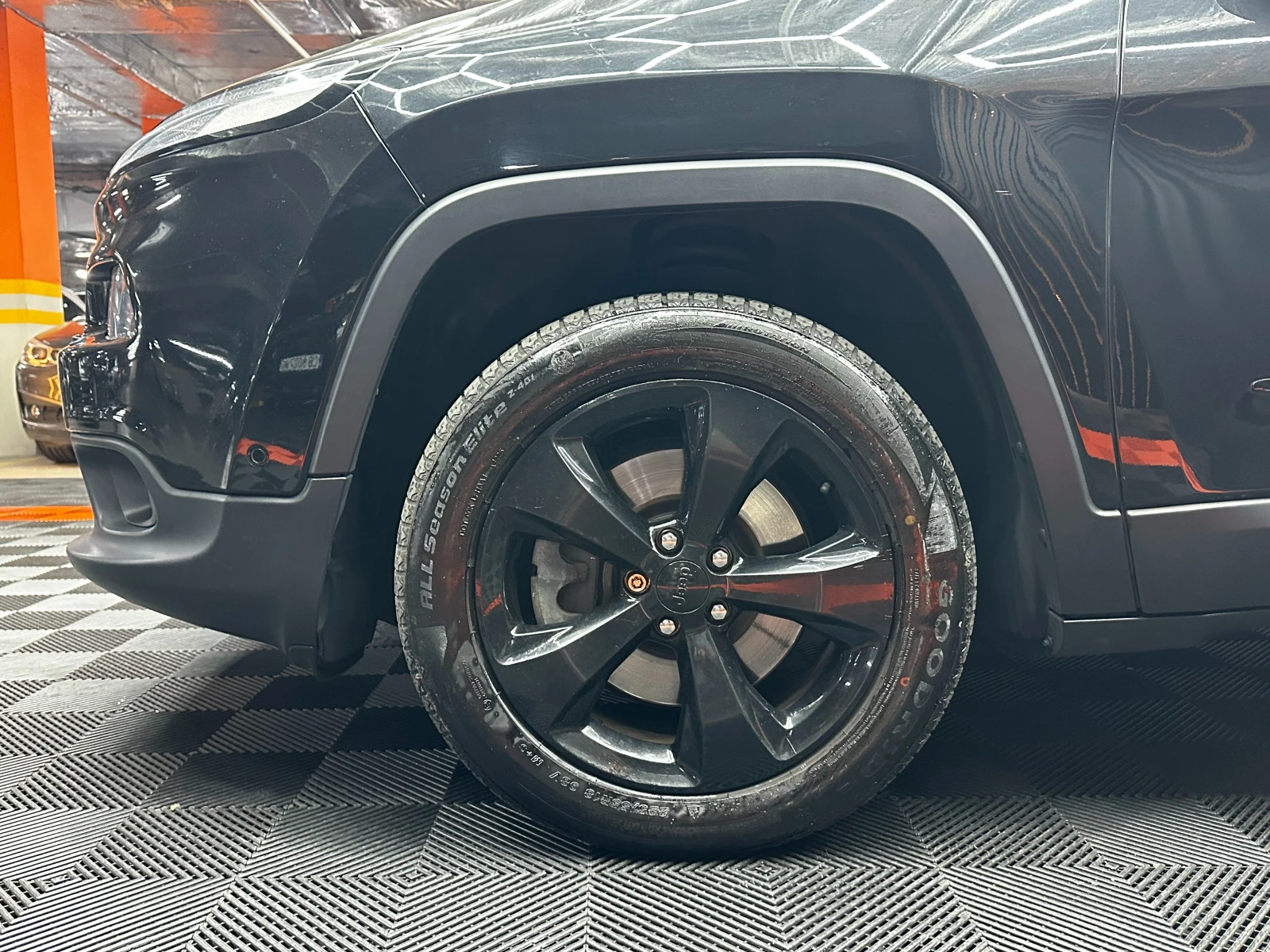 Jeep Cherokee 2.2M-Jet Night Eagle 4WD, снимка 7 - Автомобили и джипове - 55888490
