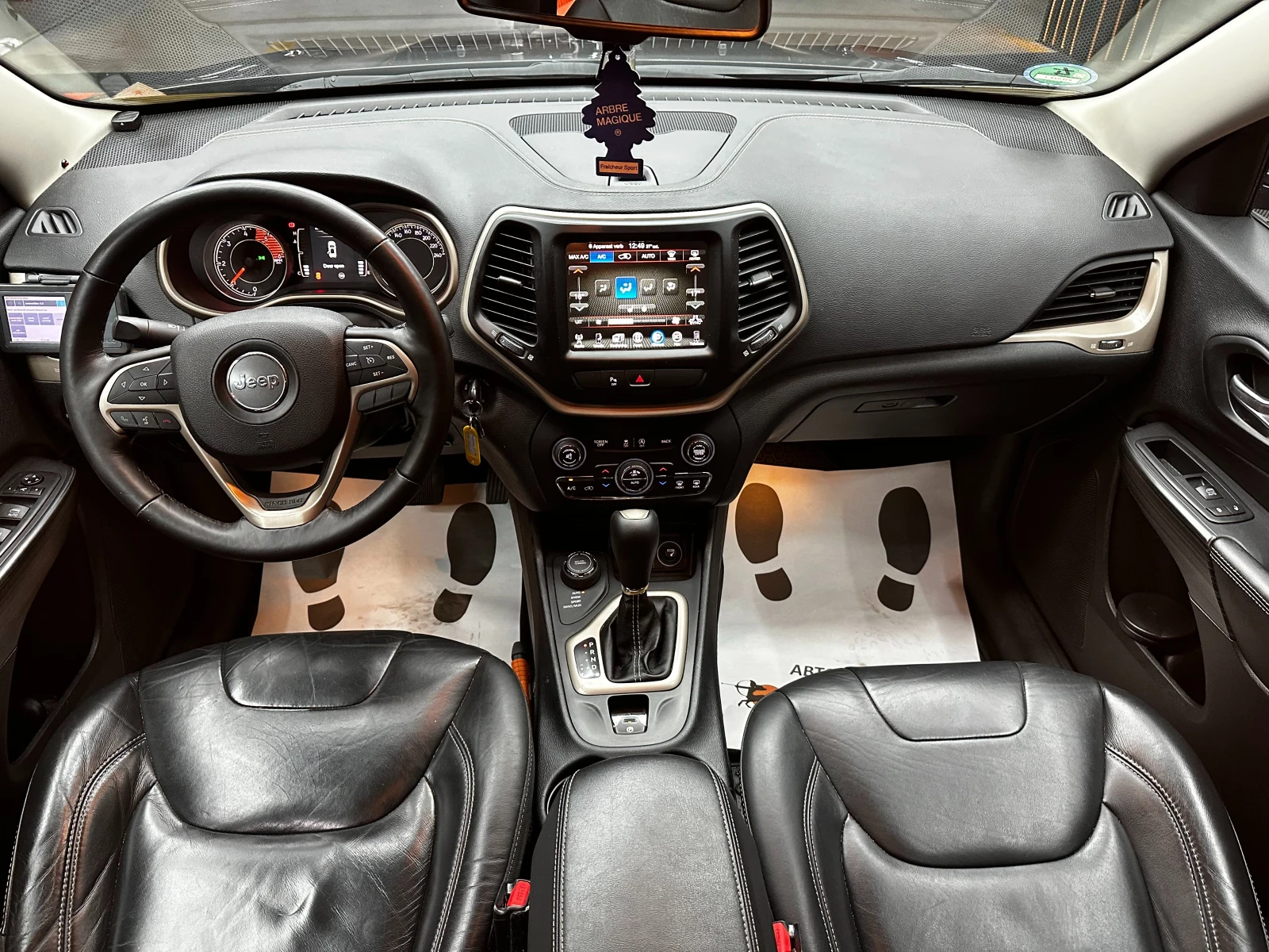 Jeep Cherokee 2.2M-Jet Night Eagle 4WD, снимка 10 - Автомобили и джипове - 55888490