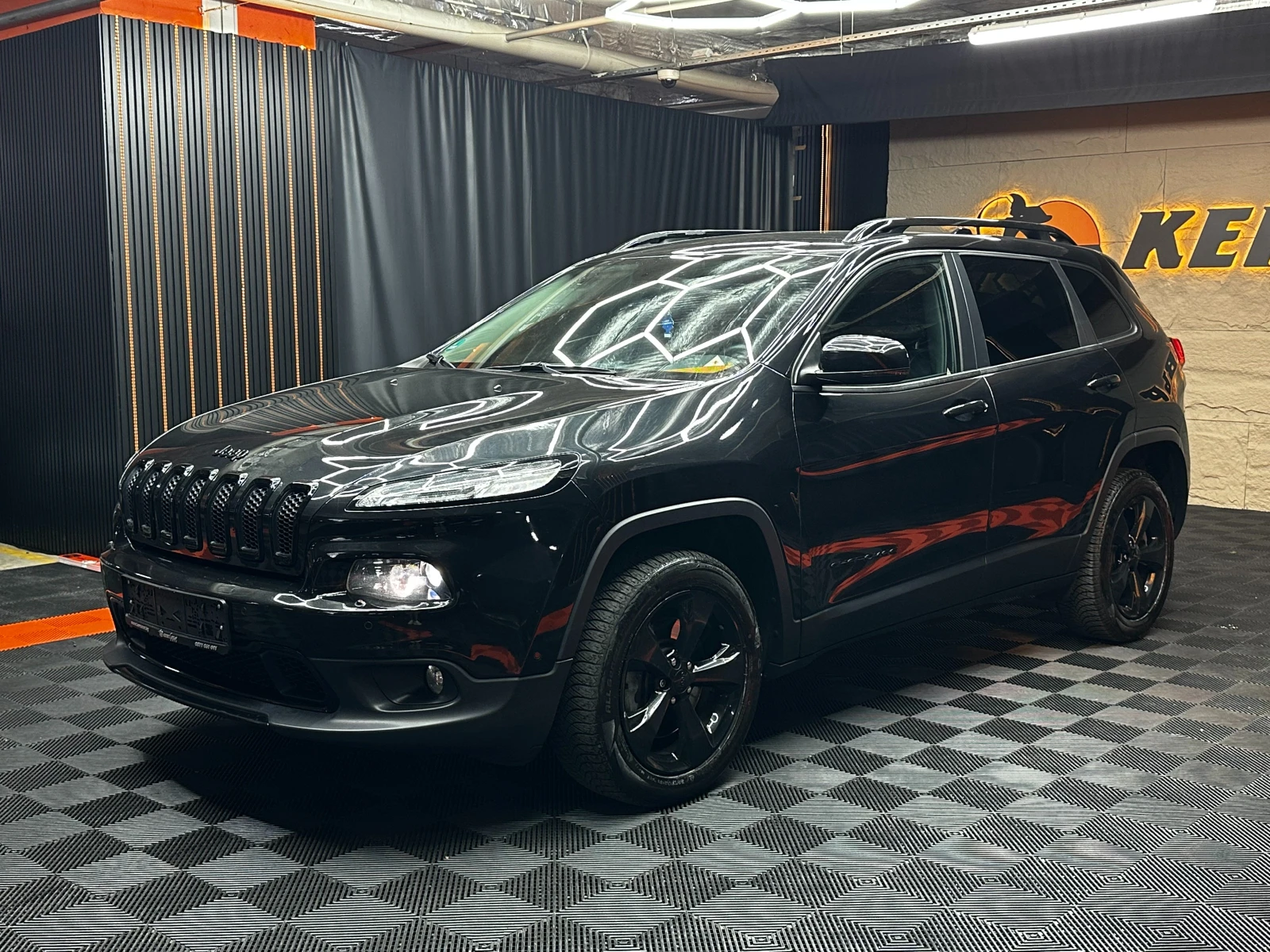 Jeep Cherokee 2.2M-Jet Night Eagle 4WD, снимка 3 - Автомобили и джипове - 55888490