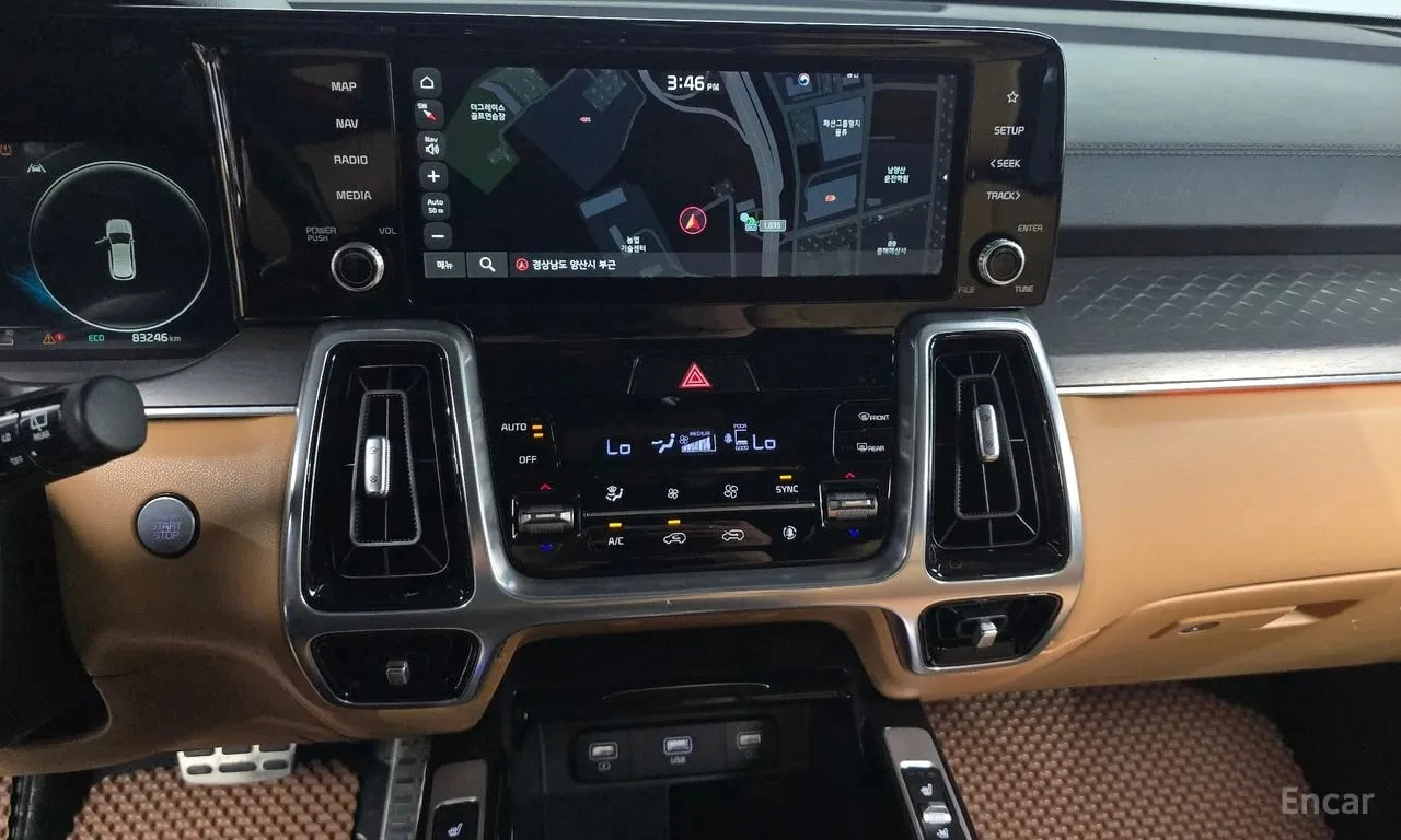 Kia Sorento 2.5T 4WD/ДИСТРОНИК/360/ОБДУХ/ПАНОРАМА/ПОДГРЕВ/, снимка 16 - Автомобили и джипове - 55903861