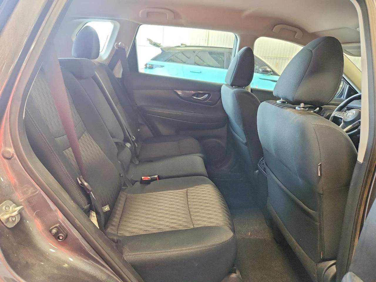 Nissan Rogue 2.5l S, снимка 10 - Автомобили и джипове - 55976899