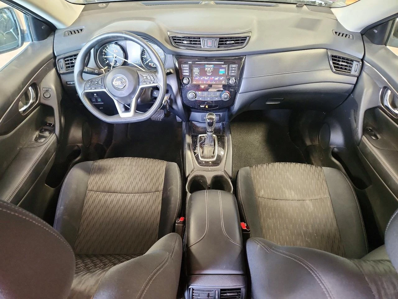 Nissan Rogue 2.5l S, снимка 8 - Автомобили и джипове - 55976899