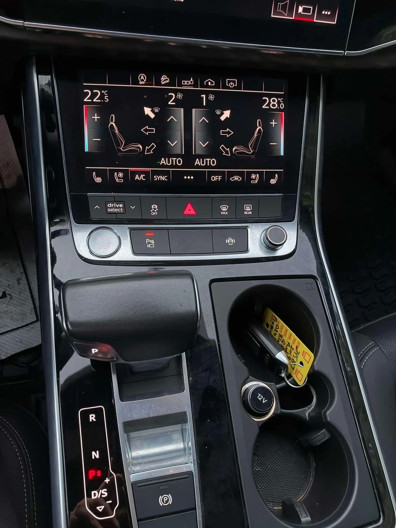 Audi Q8 * Progressiv * CARFAX * ЦЕНА ДО БГ, снимка 10 - Автомобили и джипове - 56599720