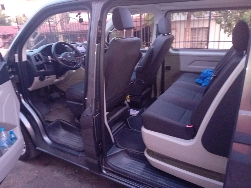 VW Transporter 2.0tdi 204h дистроник, снимка 3 - Бусове и автобуси - 51629760