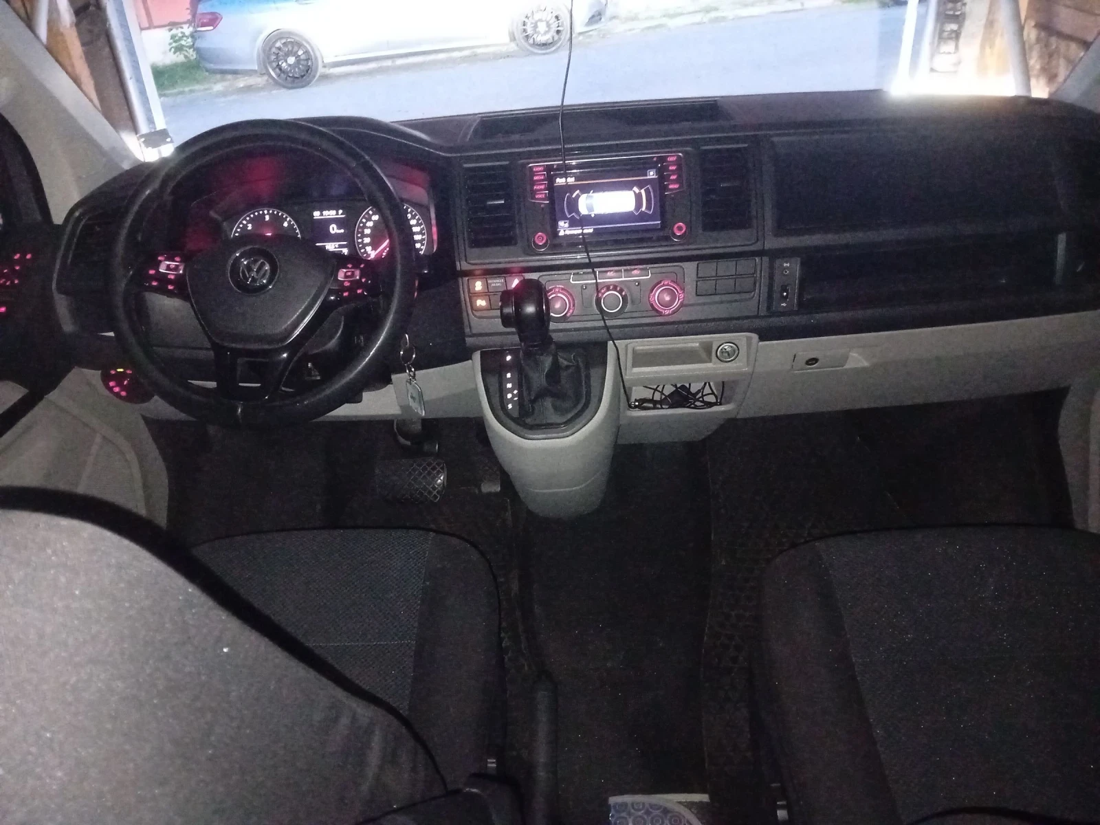 VW Transporter 2.0tdi 204h дистроник - изображение 9