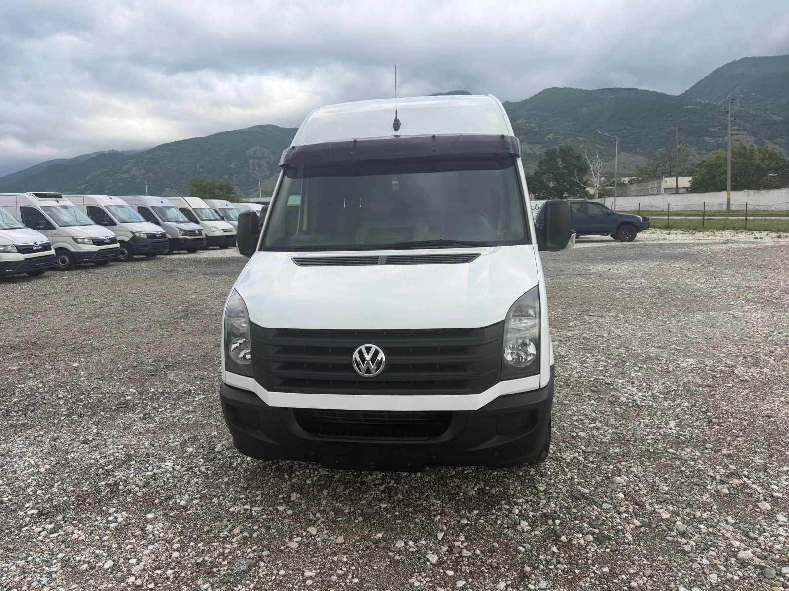 VW Crafter Топ!250хкм!Клима, снимка 3 - Бусове и автобуси - 54658546