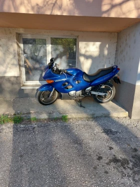 Suzuki Gsx 600, снимка 1