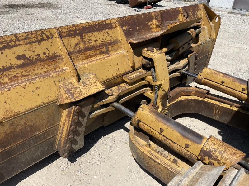 Булдозер Cat D4H, снимка 14 - Индустриална техника - 51018216