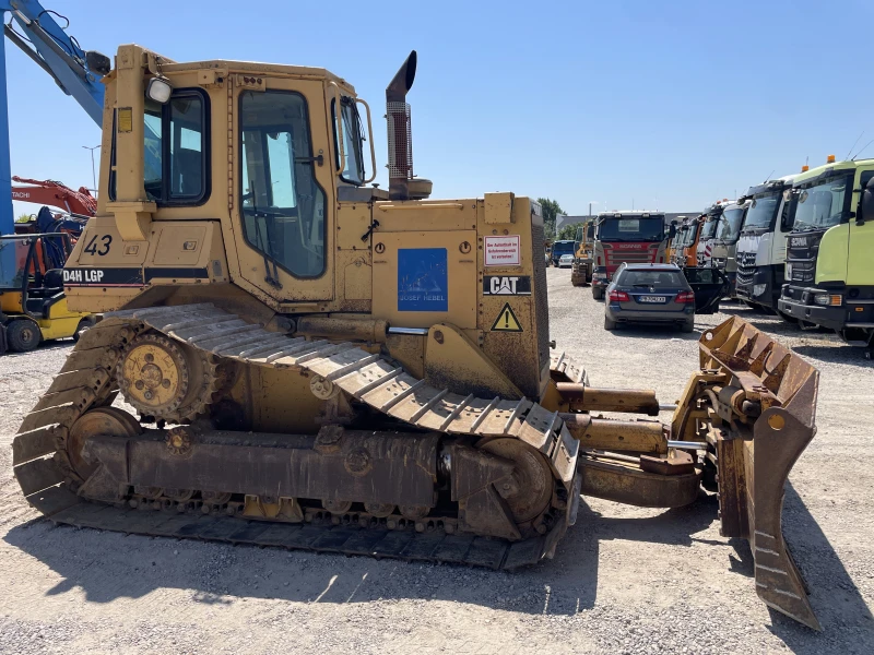 Булдозер Cat D4H, снимка 7 - Индустриална техника - 51018216