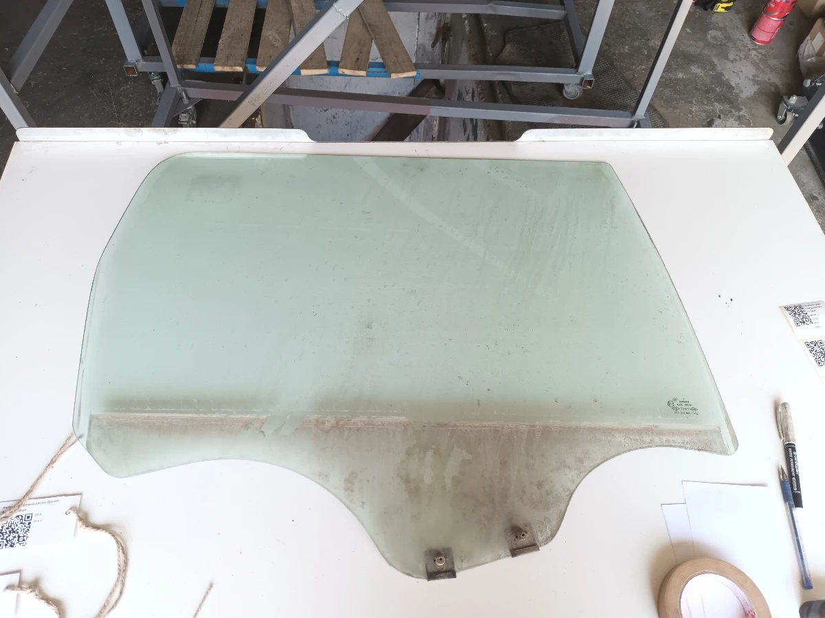 стъкло странично задно дясно Дачия Логан 1.5дци