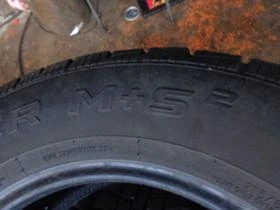 Гуми Зимни 215/65R16, снимка 10