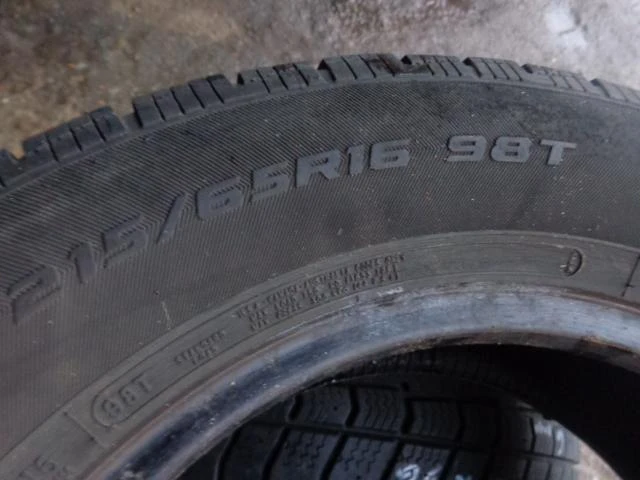 Гуми Зимни 215/65R16, снимка 12 - Гуми и джанти - 20203298