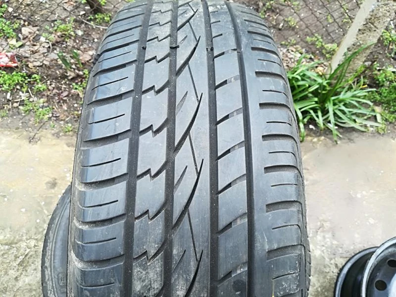 Гуми Летни 235/60R18, снимка 1 - Гуми и джанти - 26215911