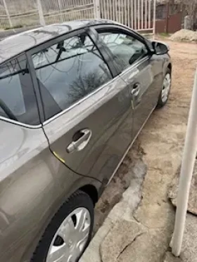 Toyota Auris, снимка 5