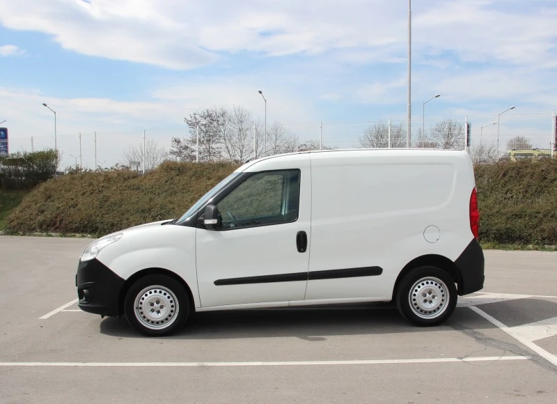 Opel Combo 1.3 CDTI  ТОВАРЕН НОВ ВНОС  , снимка 9 - Автомобили и джипове - 47450446