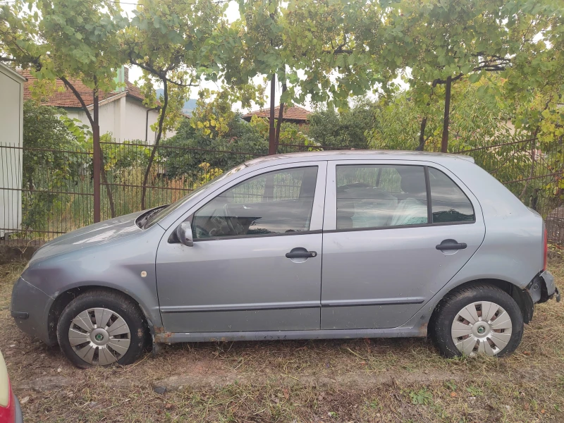 Skoda Fabia 1.2i * КЛИМАТИК * , снимка 2 - Автомобили и джипове - 46899307