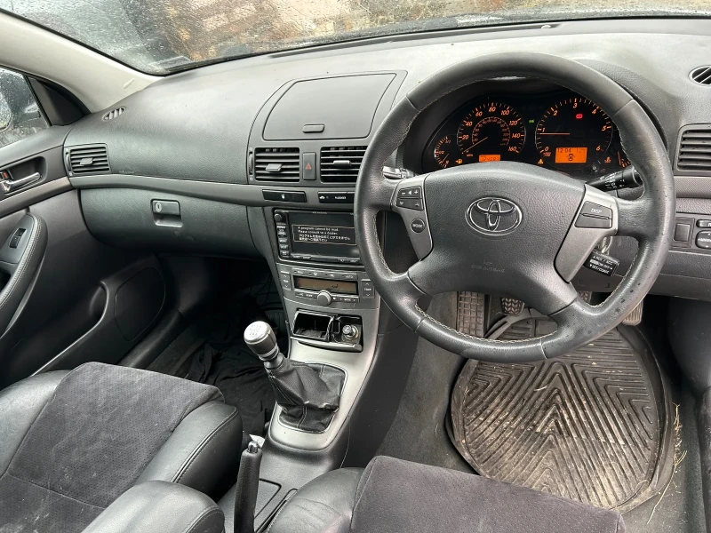 Toyota Avensis 2.2DCAT 177кс. FACE, снимка 6 - Автомобили и джипове - 47405305