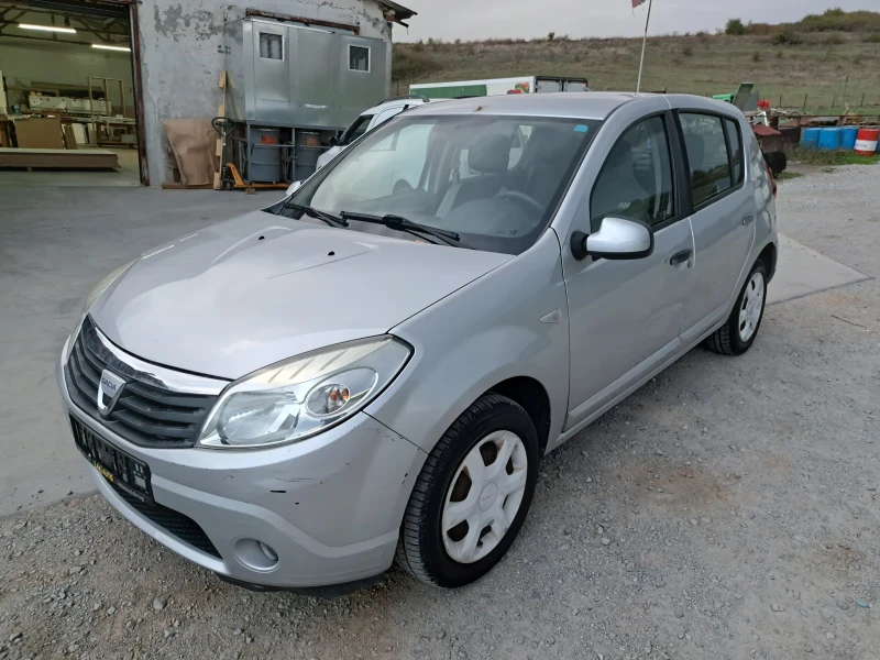 Dacia Sandero 1.4 бензин , снимка 3 - Автомобили и джипове - 47465400