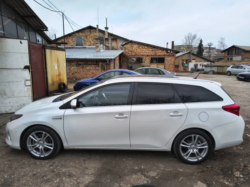 Toyota Auris HYBRID SOL PREMIUM+ , снимка 13 - Автомобили и джипове - 49393821