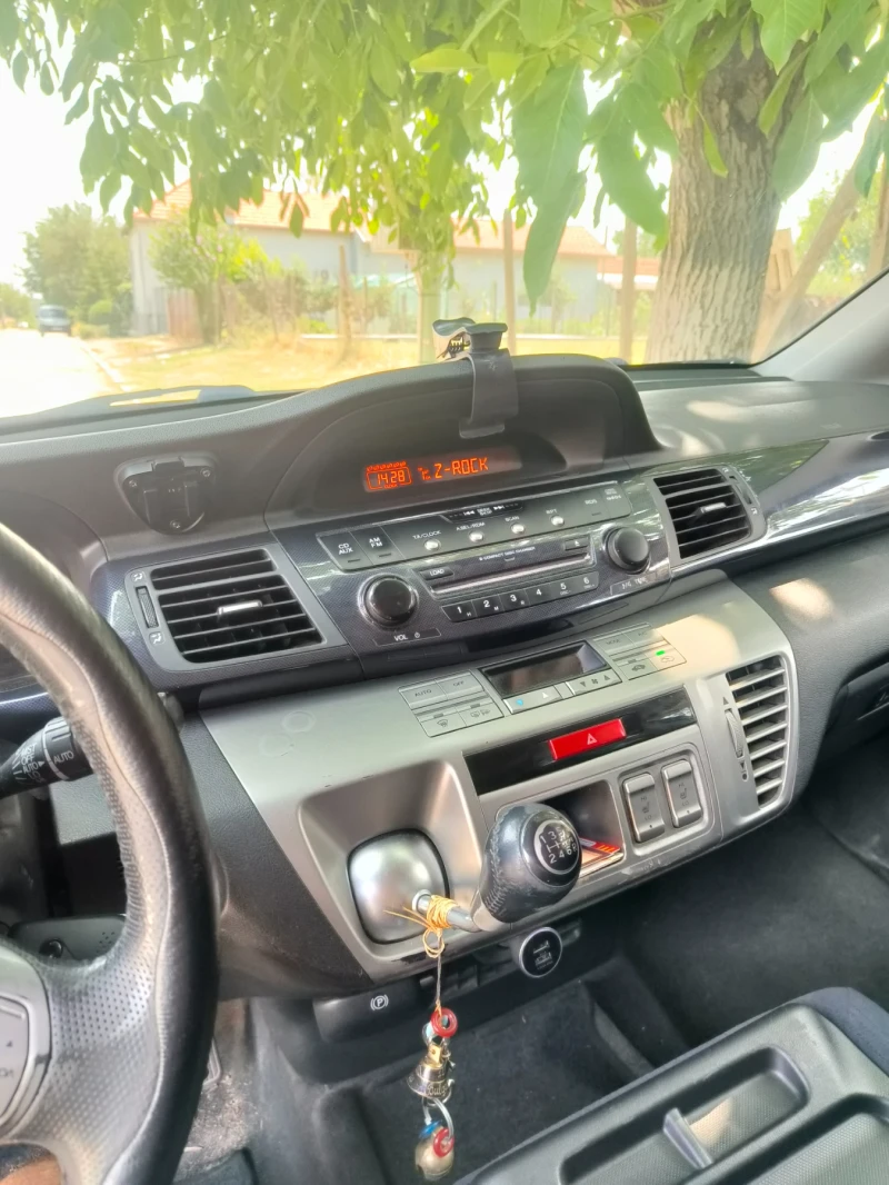 Honda Fr-v 2.2i-CTDi, снимка 7 - Автомобили и джипове - 52522180
