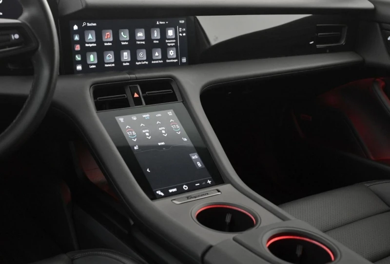 Porsche Taycan SPORT-TURISMO* HEAD-UP* PANO* DISTR* CAM* LED* , снимка 11 - Автомобили и джипове - 52131896