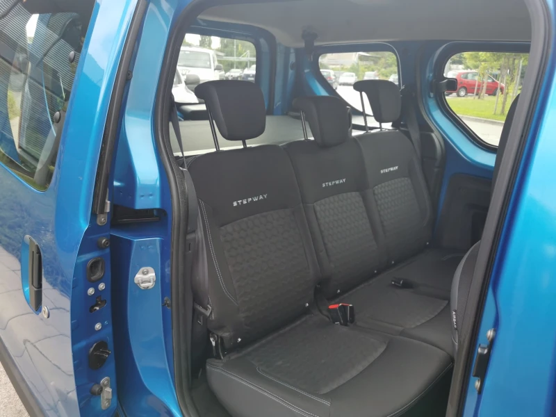 Dacia Dokker STEPWEY 1.5 DCi, снимка 11 - Автомобили и джипове - 52340421