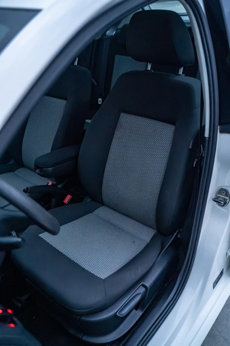 VW Polo 1.6tdi 90hp carplay, снимка 13 - Автомобили и джипове - 52395471