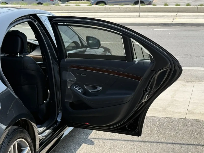 Mercedes-Benz S 550 3D BURMESTER, DISTRONIC, МАСАЖИ, ОБДУХ, ЩОРИ, AMBI, снимка 16 - Автомобили и джипове - 52635531