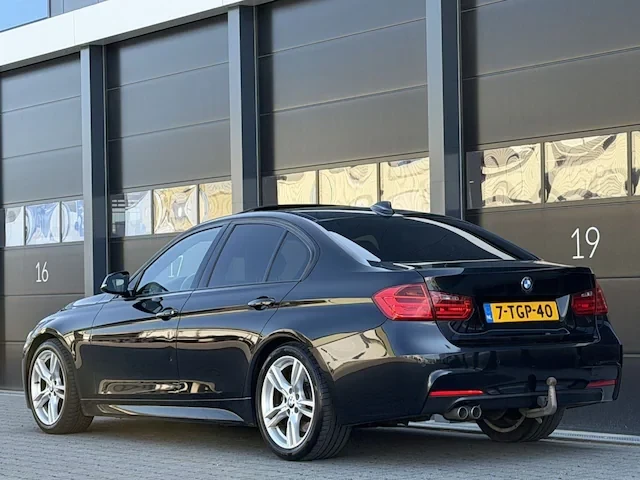 BMW 330 330d M-Pakket Head-Up , снимка 5 - Автомобили и джипове - 54333097