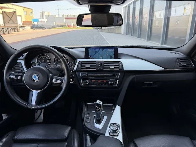 BMW 330 330d M-Pakket Head-Up , снимка 7 - Автомобили и джипове - 54333097