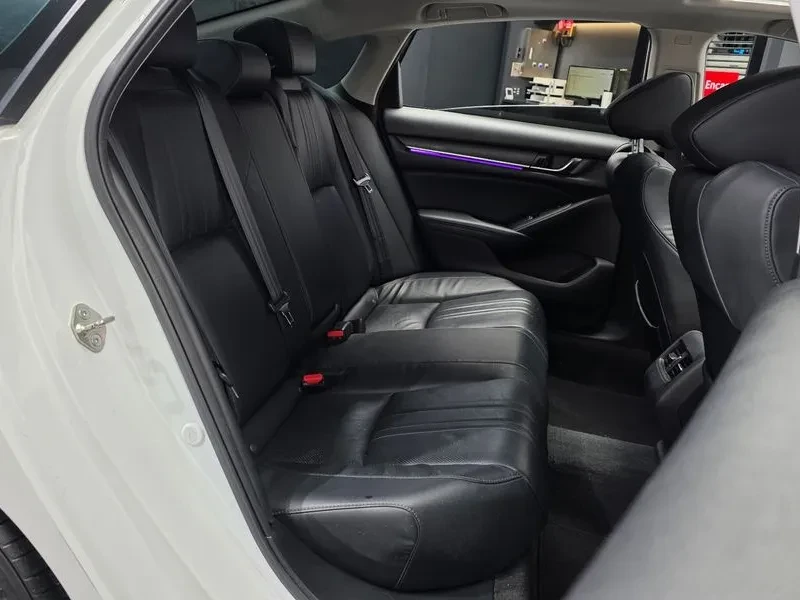 Honda Accord 2.0 Hybrid Touring, снимка 12 - Автомобили и джипове - 55699961