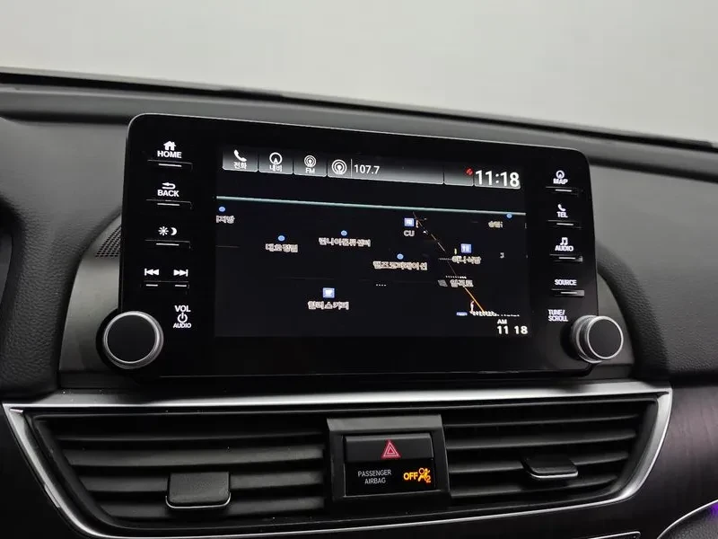 Honda Accord 2.0 Hybrid Touring, снимка 14 - Автомобили и джипове - 55699961
