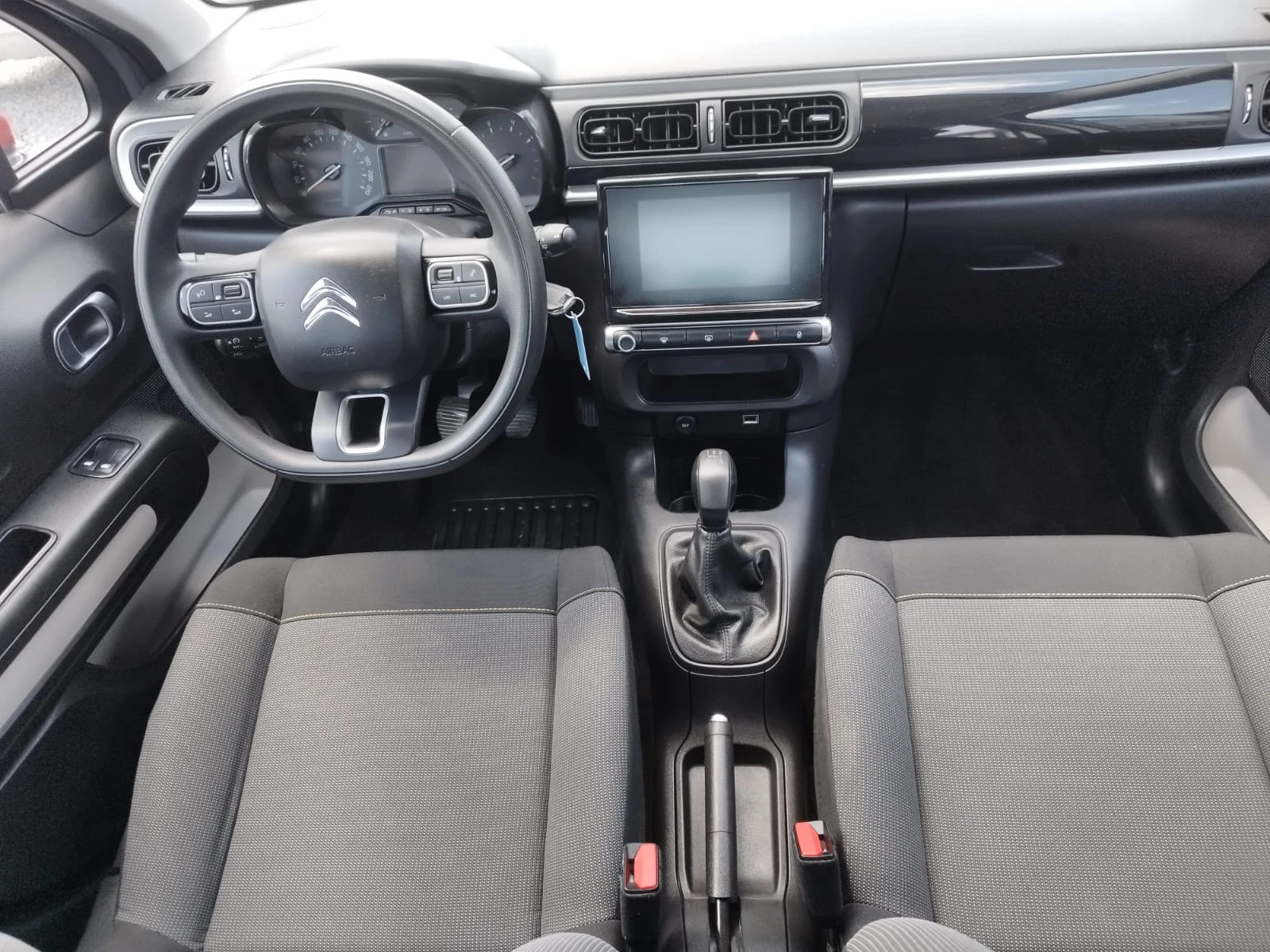 Citroen C3 1.2i VTI ESSENCE 47 000км - изображение 7