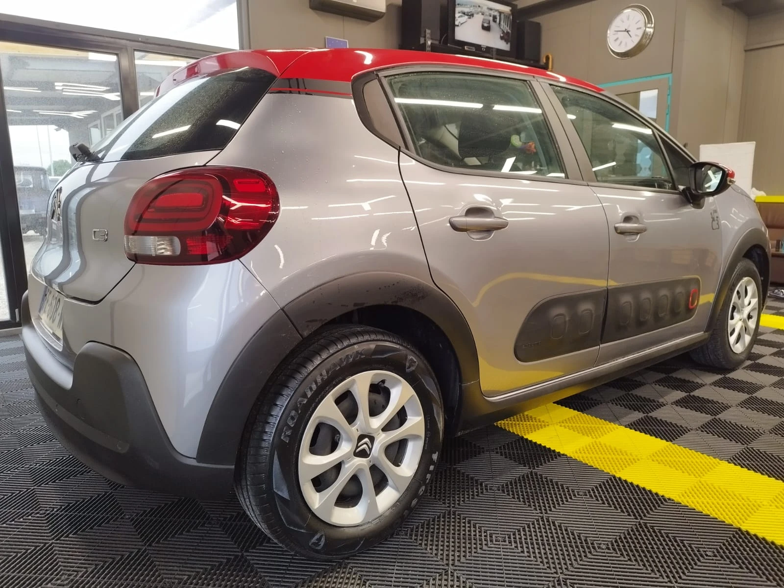 Citroen C3 1.2i VTI ESSENCE 47 000км - изображение 5