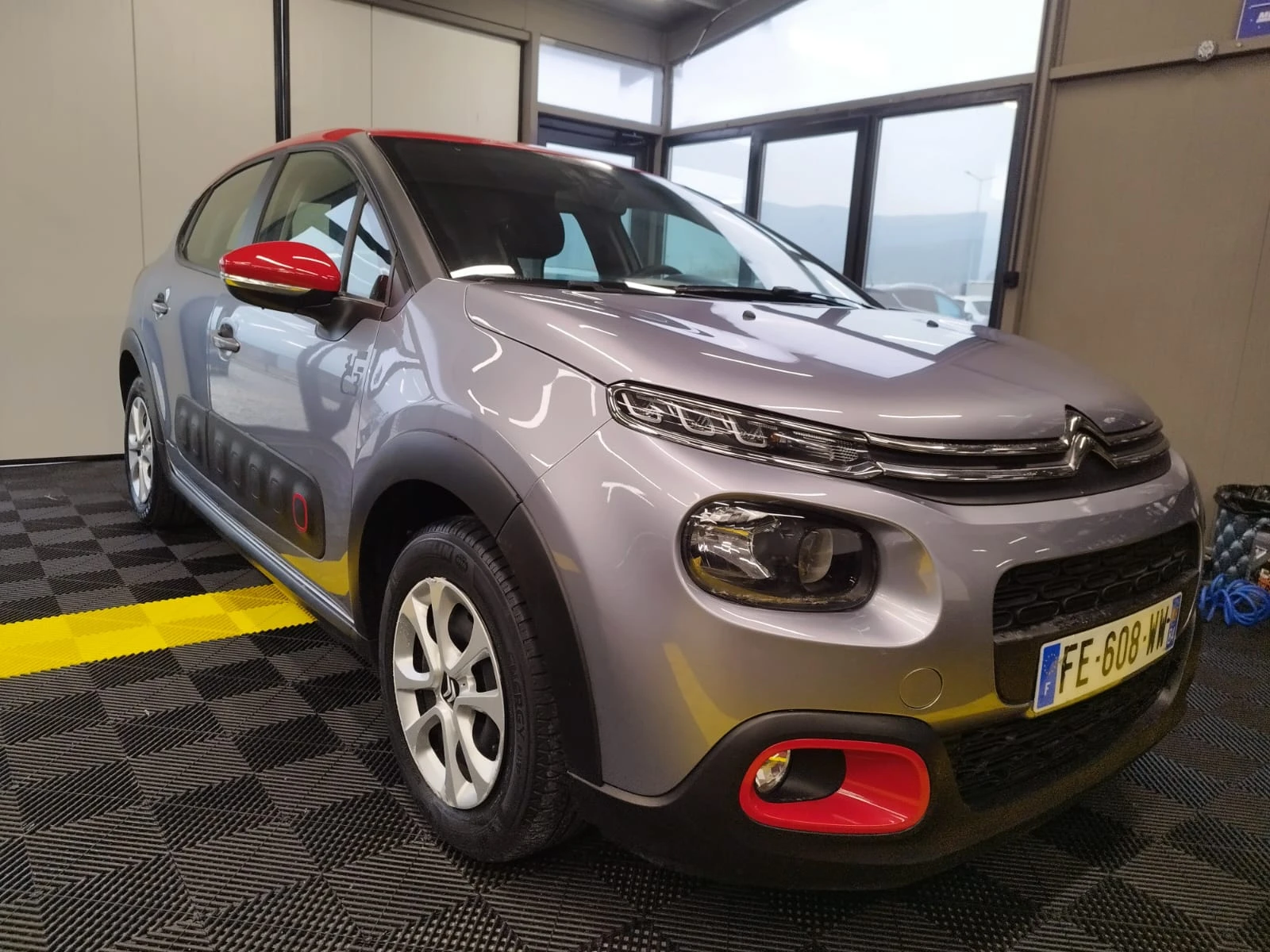 Citroen C3 1.2i VTI ESSENCE 47 000км - изображение 2