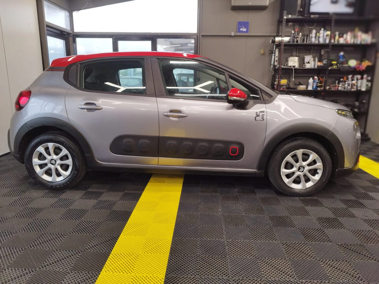 Citroen C3 1.2i VTI ESSENCE 47 000км - изображение 6