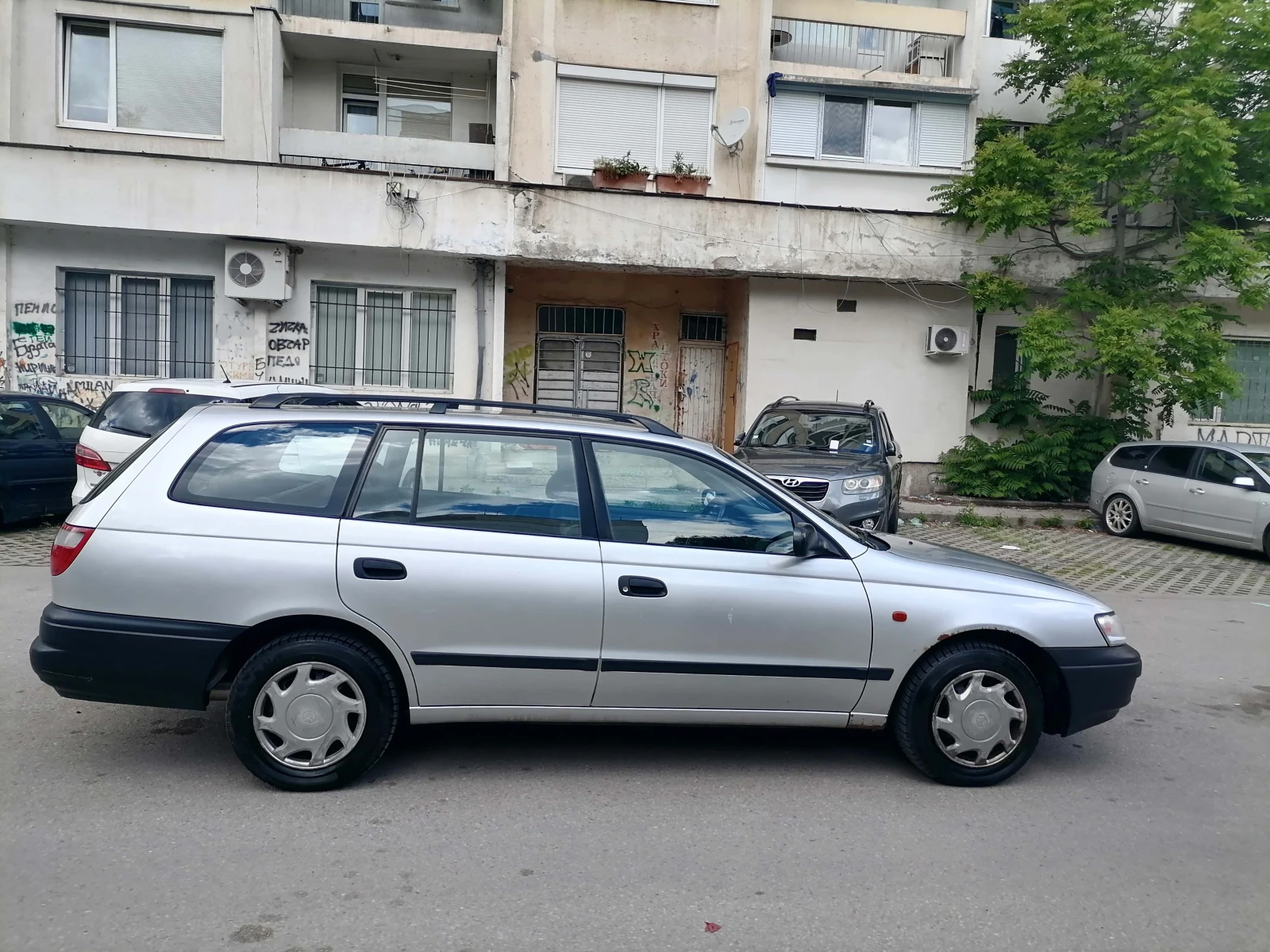Toyota Carina E - изображение 2