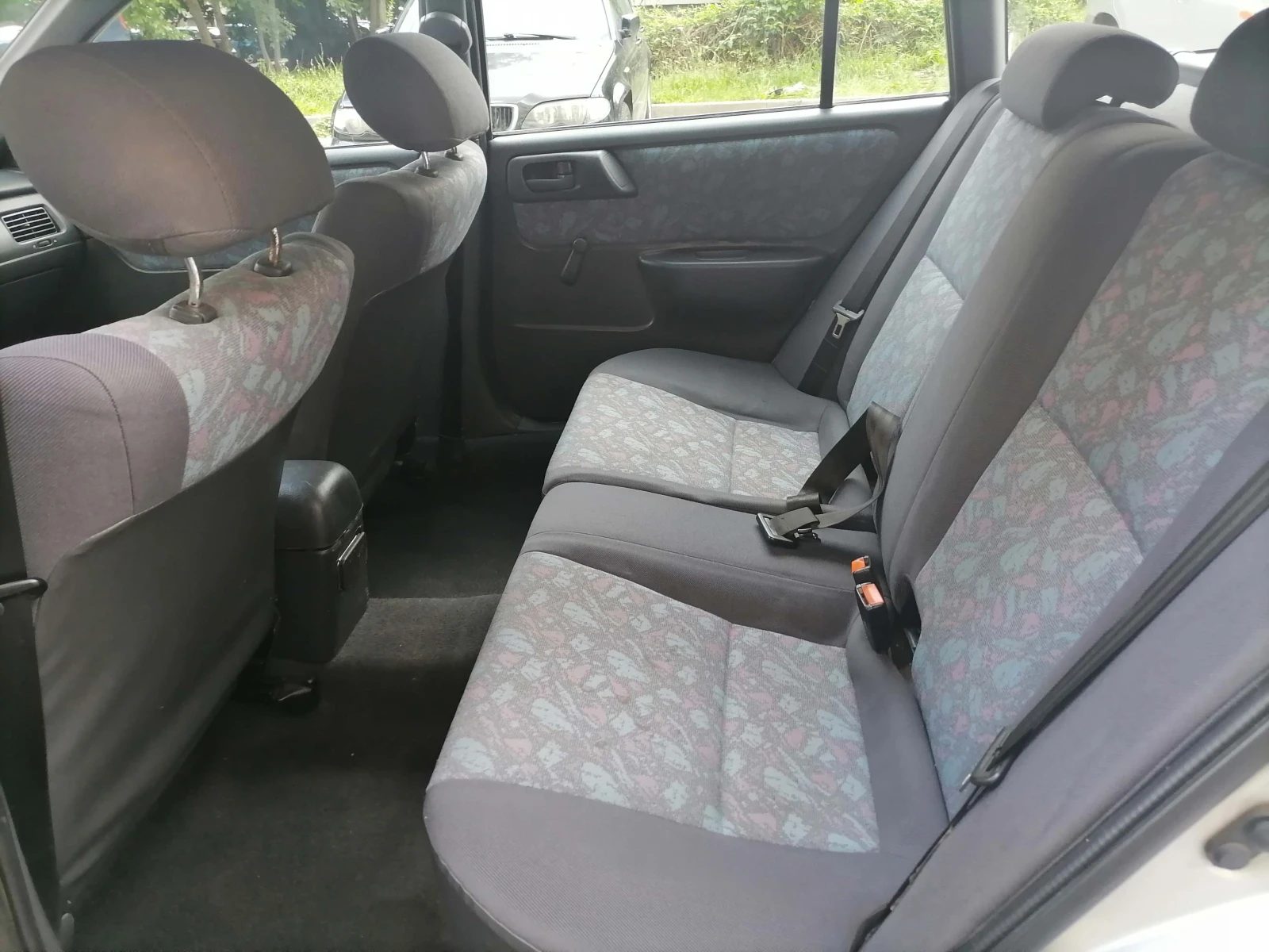 Toyota Carina E - изображение 9