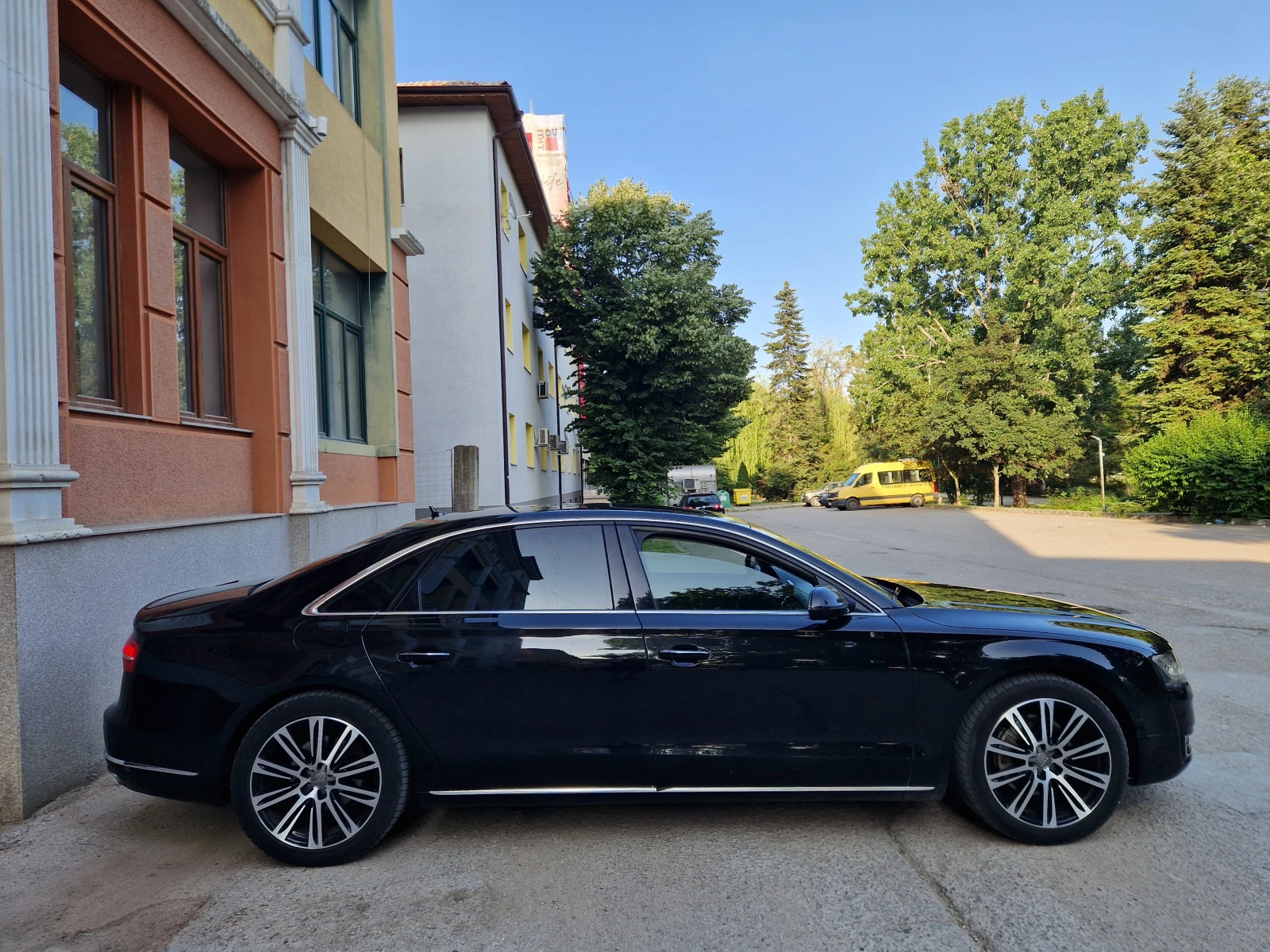 Audi A8 Long 3xTV Full  - изображение 8