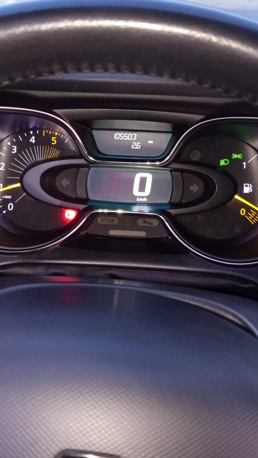 Renault Captur 1.5 - изображение 7