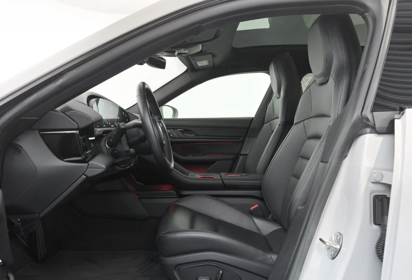 Porsche Taycan SPORT-TURISMO* HEAD-UP* PANO* DISTR* CAM* LED*  - изображение 6